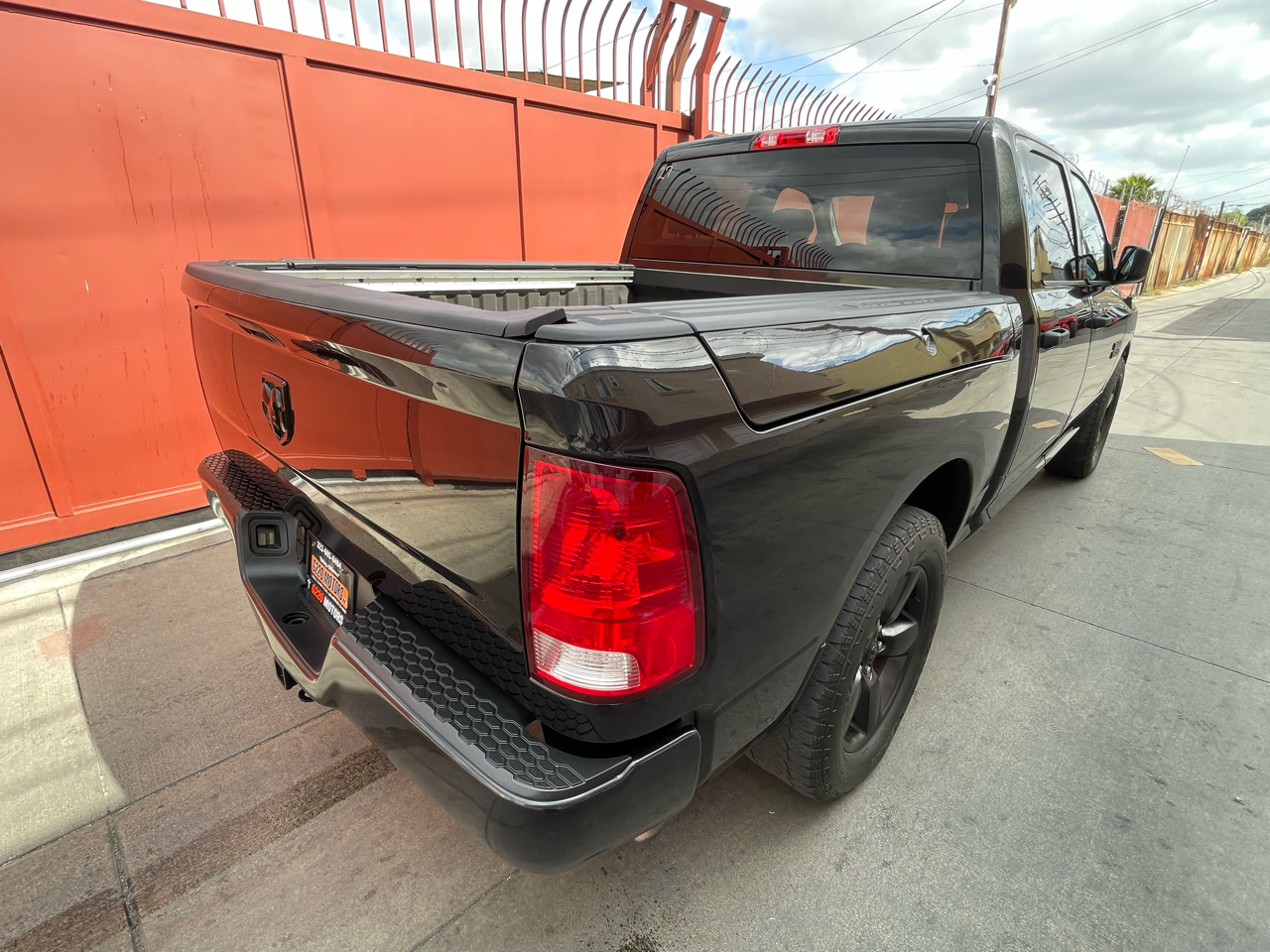RAM 1500 Tradesman Crew Cab SWB 2WD 2018 RAM 1500 Tradesman Crew Cab SWB 2WD 2018