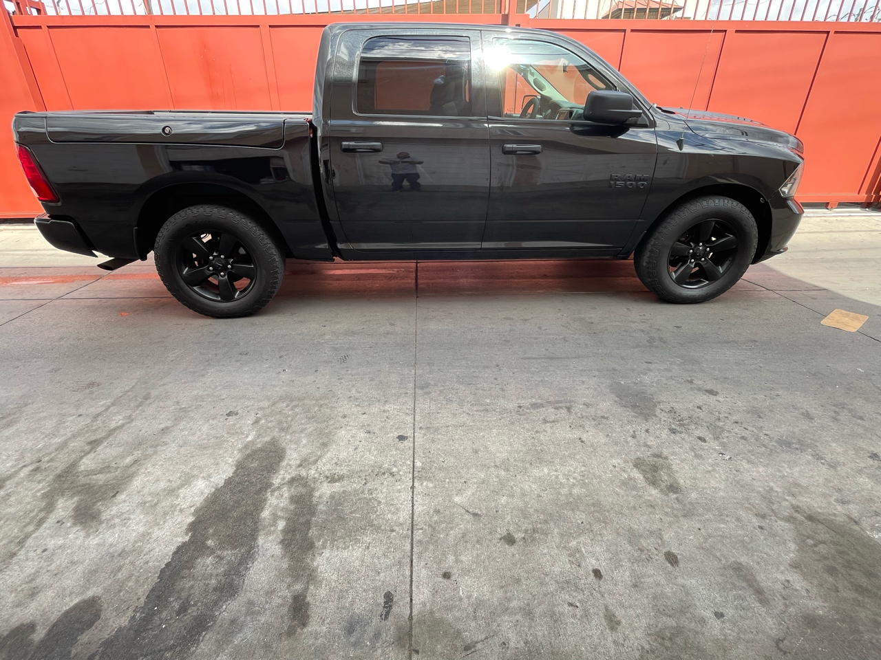 RAM 1500 Tradesman Crew Cab SWB 2WD 2018 RAM 1500 Tradesman Crew Cab SWB 2WD 2018