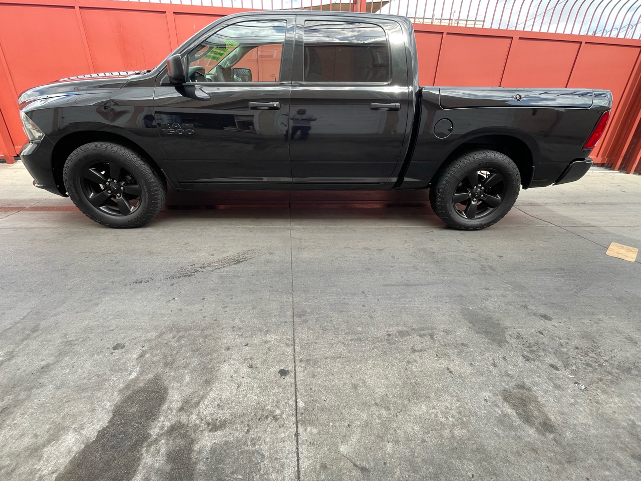 RAM 1500 Tradesman Crew Cab SWB 2WD 2018 RAM 1500 Tradesman Crew Cab SWB 2WD 2018