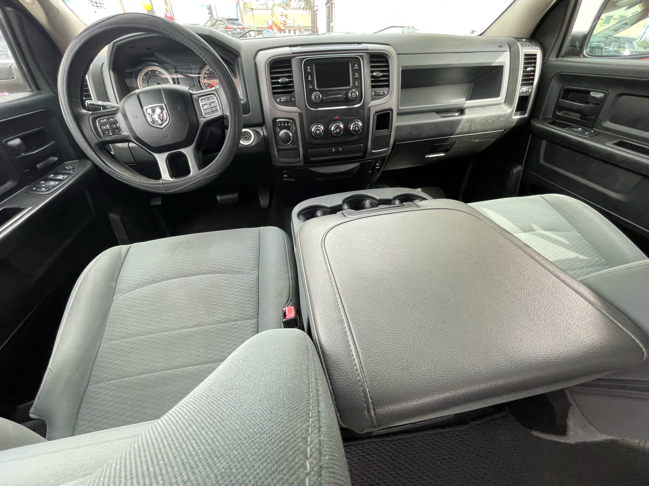 RAM 1500 Tradesman Crew Cab SWB 2WD 2018 RAM 1500 Tradesman Crew Cab SWB 2WD 2018