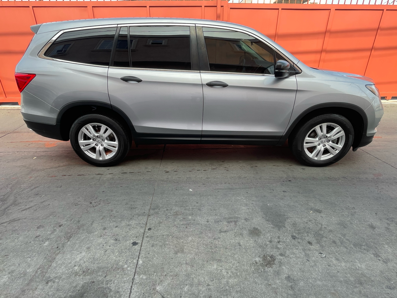 Honda Pilot LX 2WD 2017 Honda Pilot LX 2WD 2017