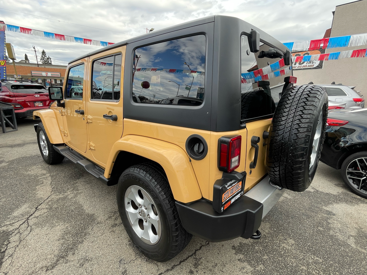 Jeep Wrangler Unlimited Sahara 4WD 2014
