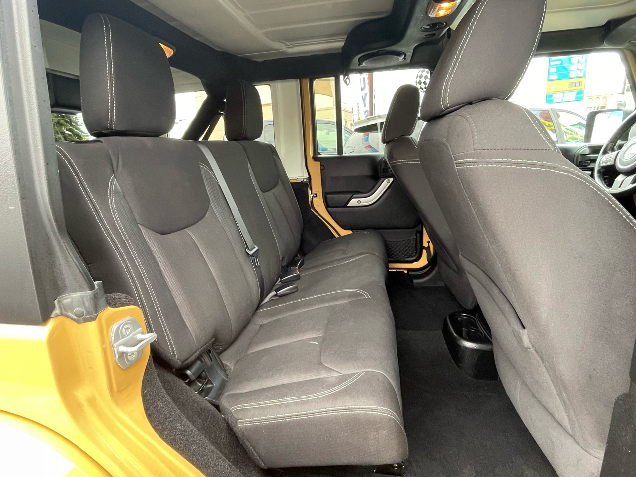 Jeep Wrangler Unlimited Sahara 4WD 2014