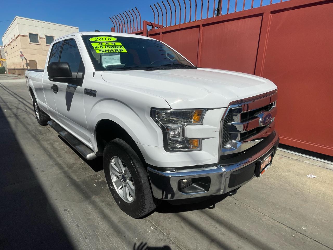2016 Ford F-150 XLT SuperCab 8-ft. Bed 4WD