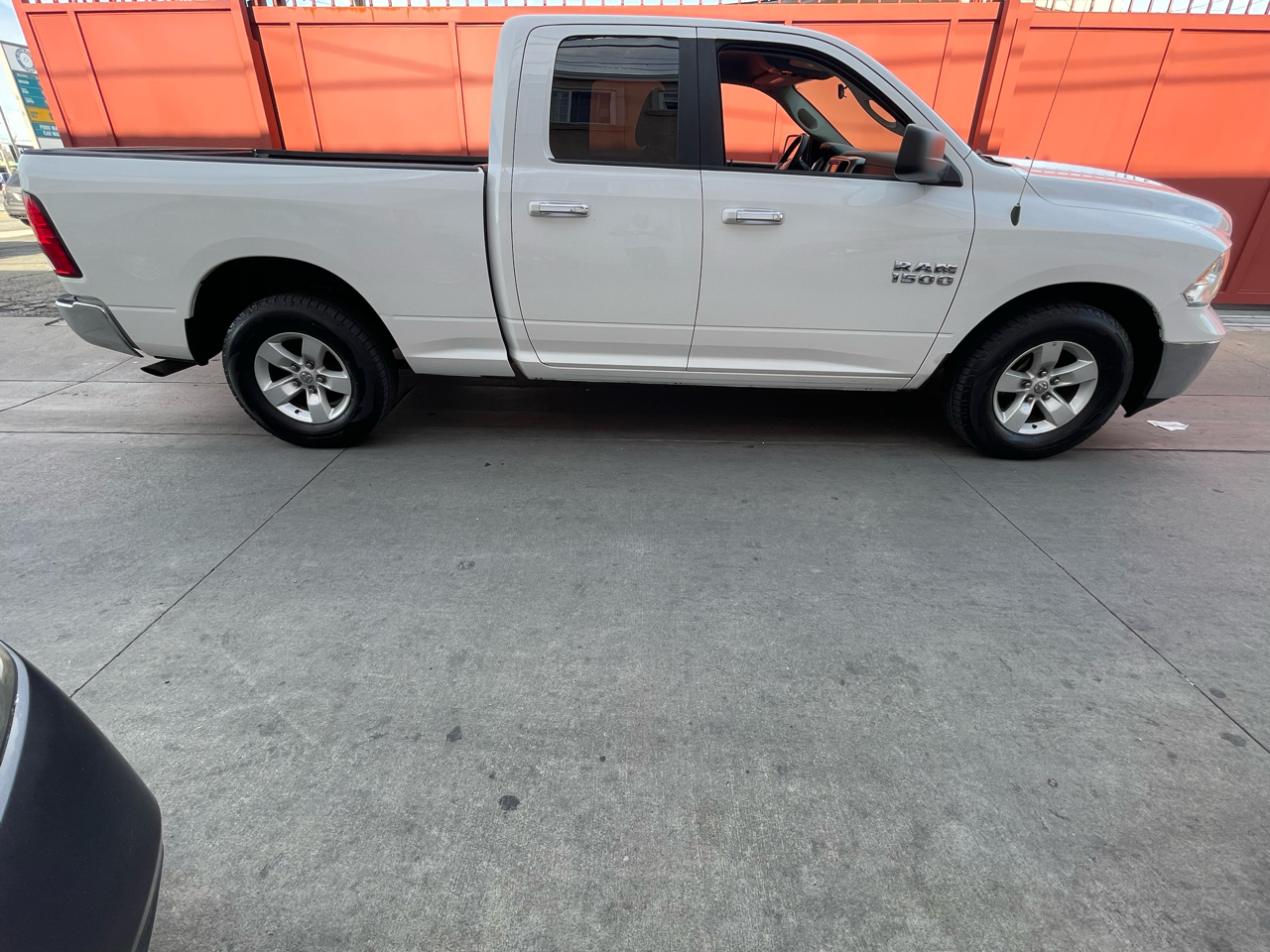 RAM 1500 SLT Quad Cab 2WD 2017