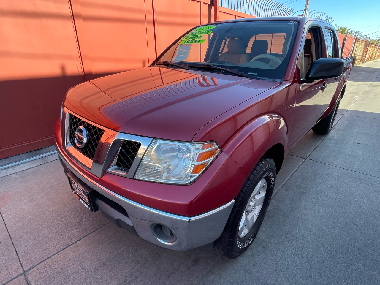 Nissan Frontier LE Crew Cab 2WD 2010