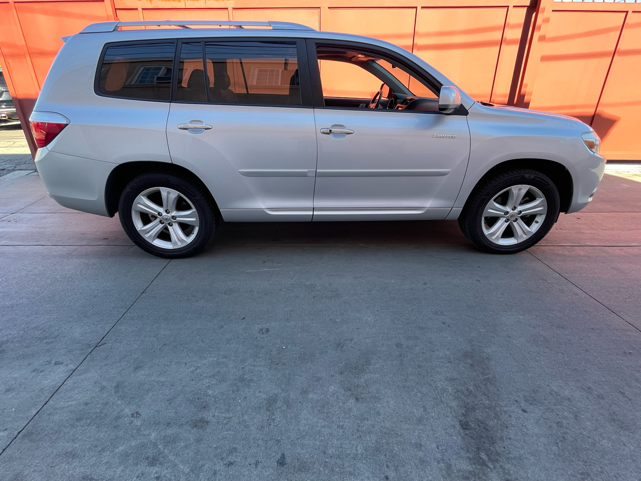 Toyota Highlander Limited 2WD 2010