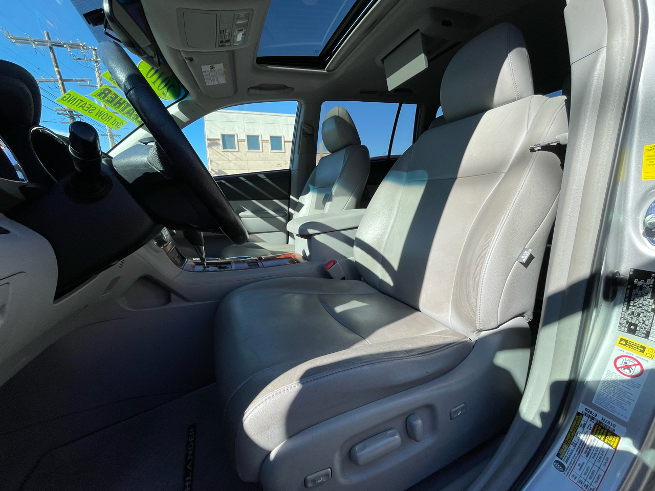 Toyota Highlander Limited 2WD 2010