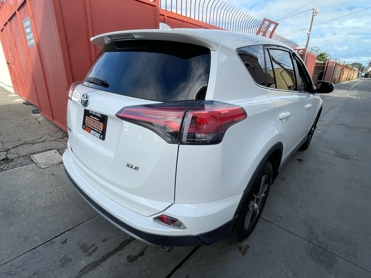 Toyota RAV4 XLE FWD 2018
