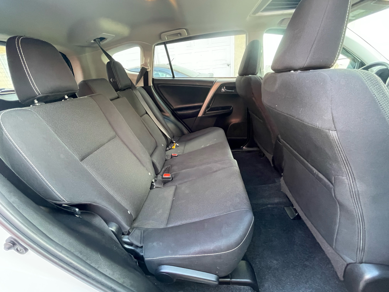 Toyota RAV4 XLE FWD 2018