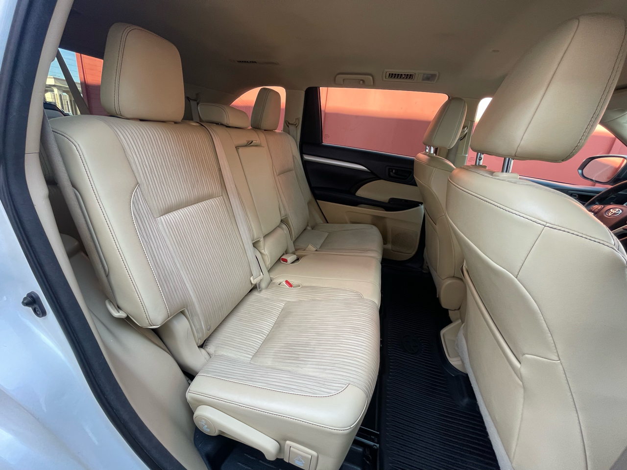 Toyota Highlander LE FWD V6 2015