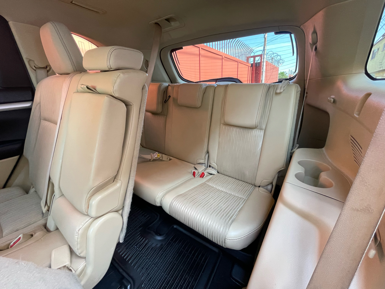 Toyota Highlander LE FWD V6 2015