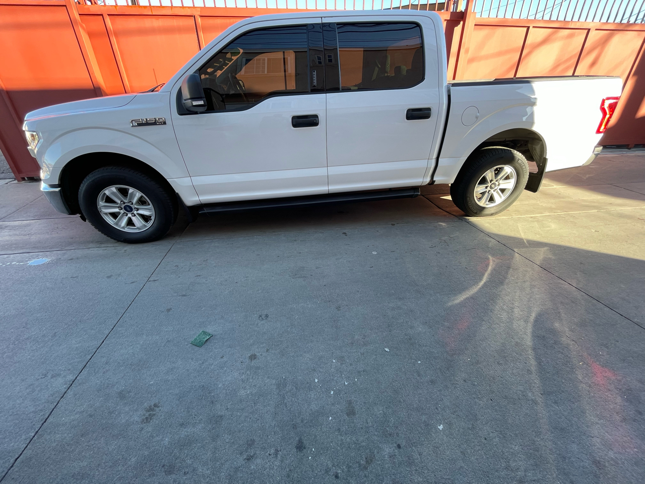 Ford F-150 XLT SuperCrew 5.5-ft. Bed 2WD 2015