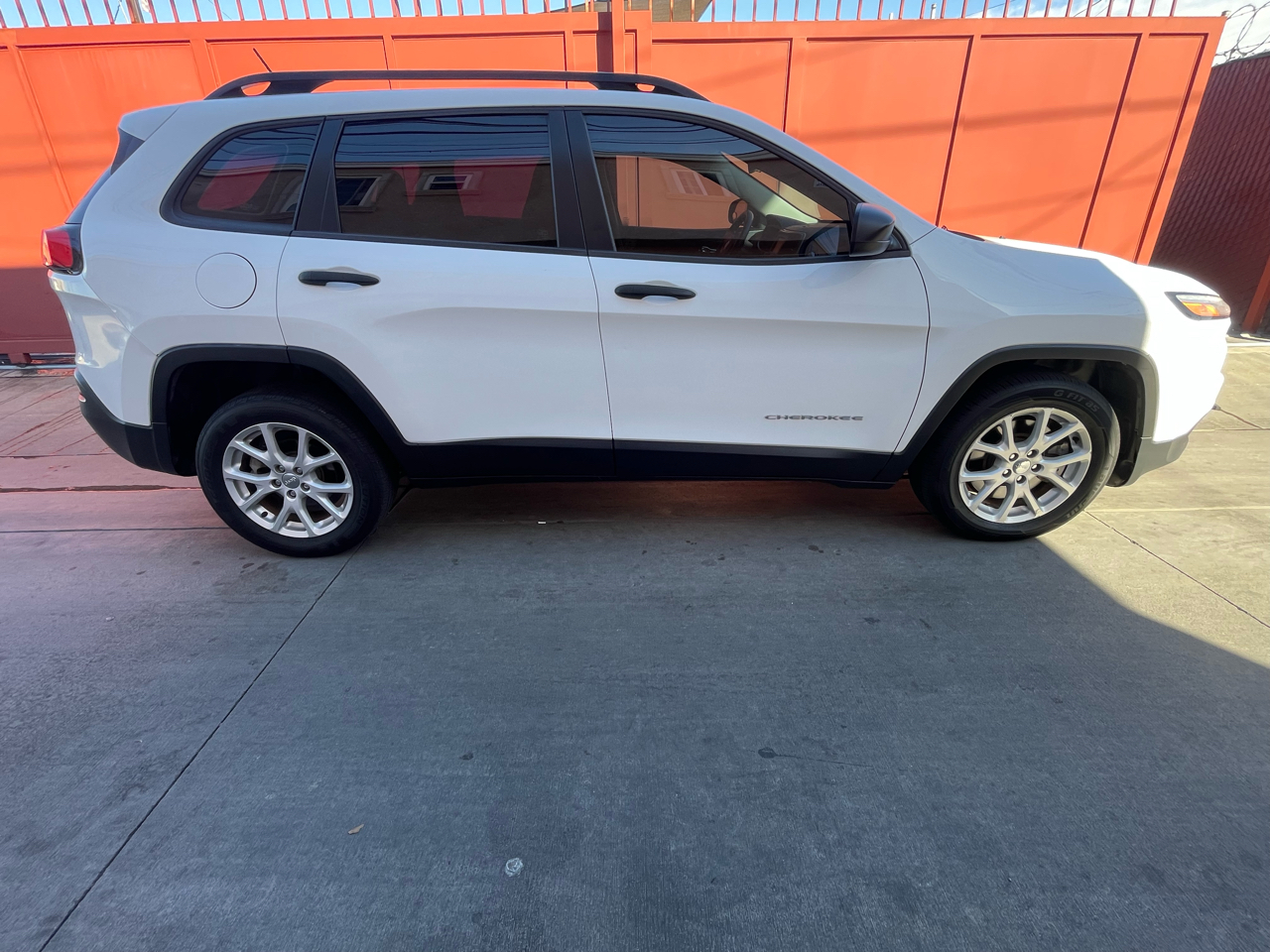 Jeep Cherokee Sport FWD 2015