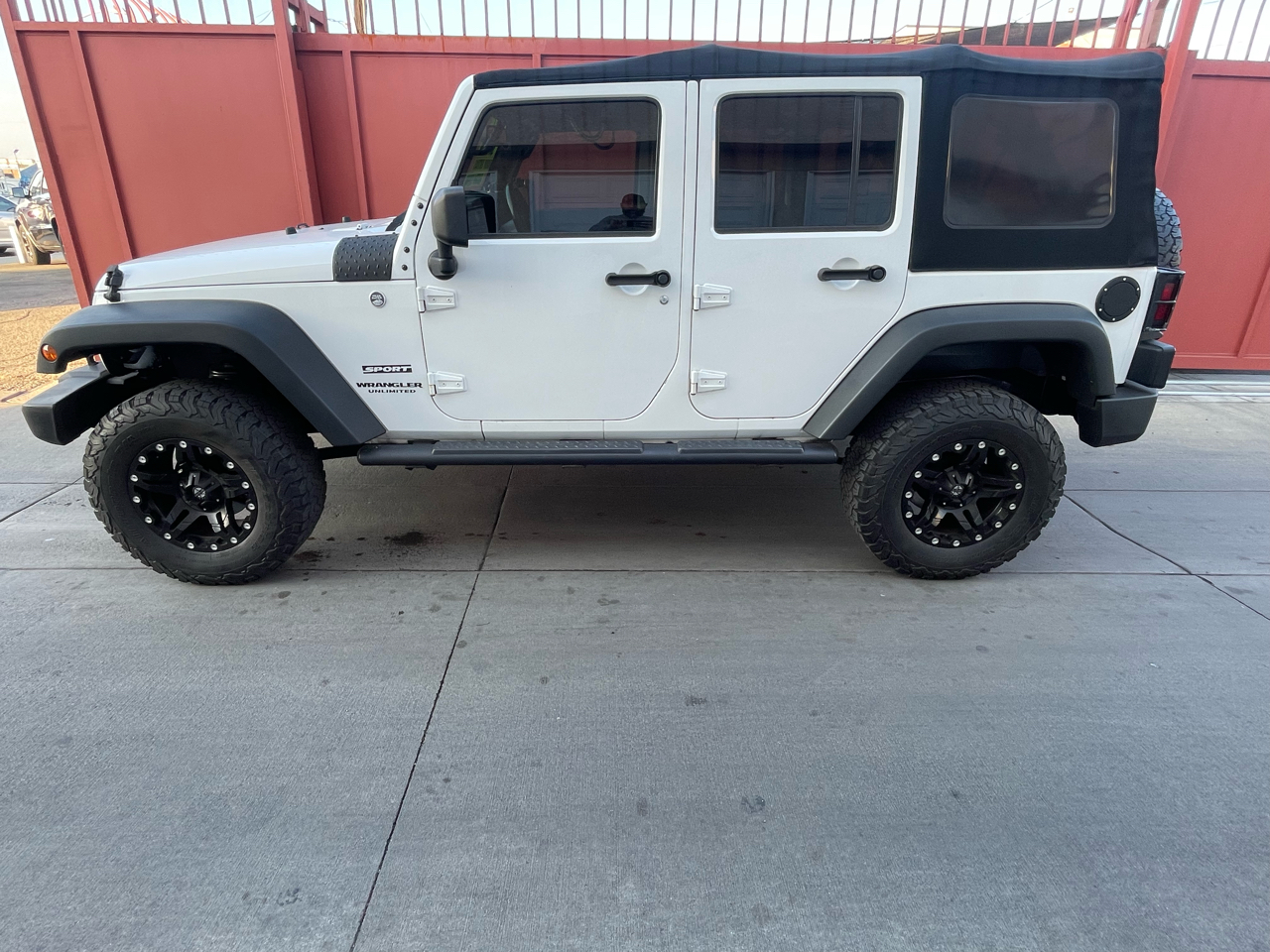 Jeep Wrangler Unlimited Sport 4WD 2014