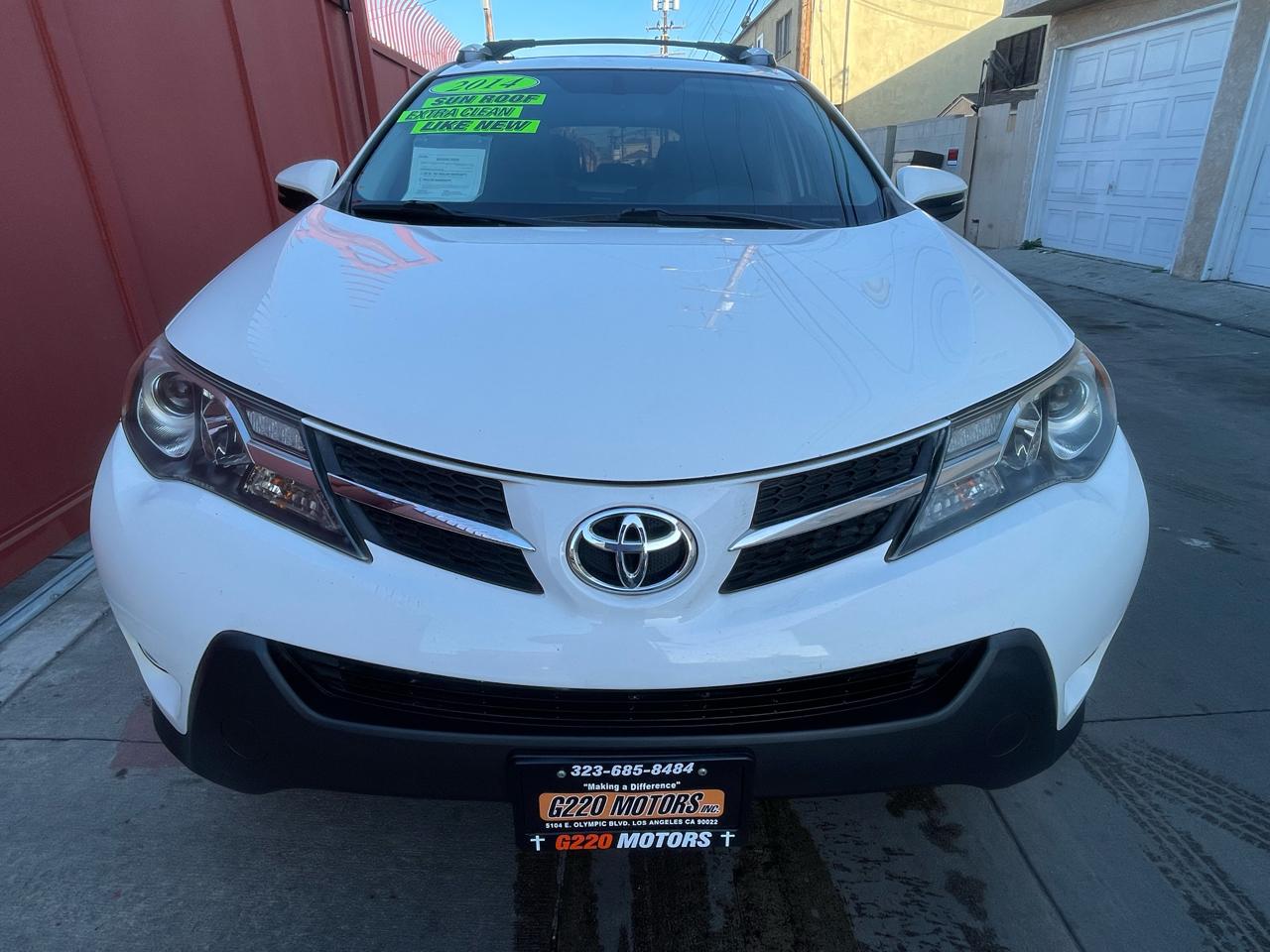 Toyota RAV4 XLE FWD 2014