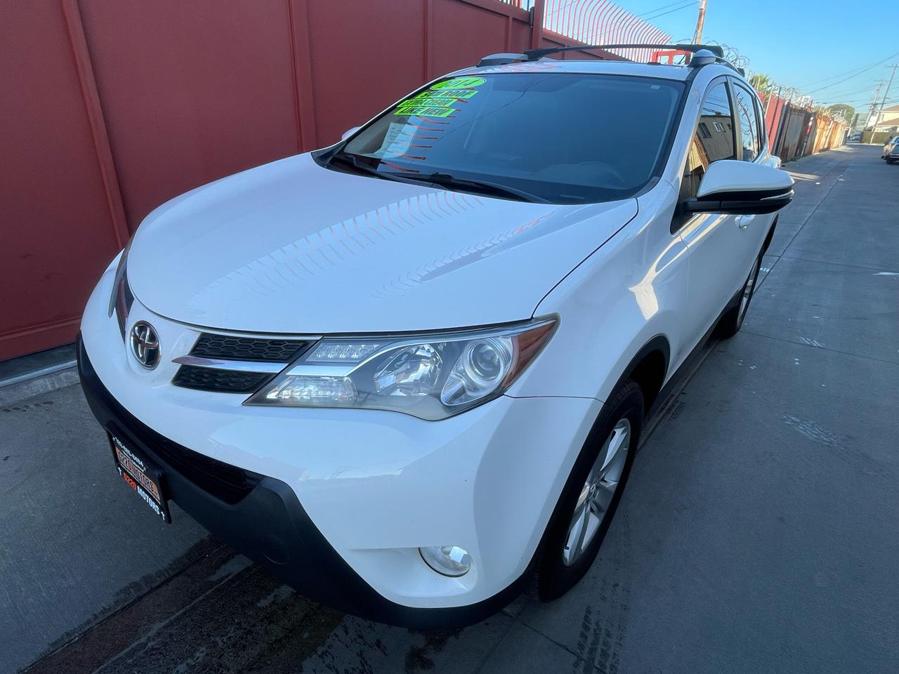 Toyota RAV4 XLE FWD 2014