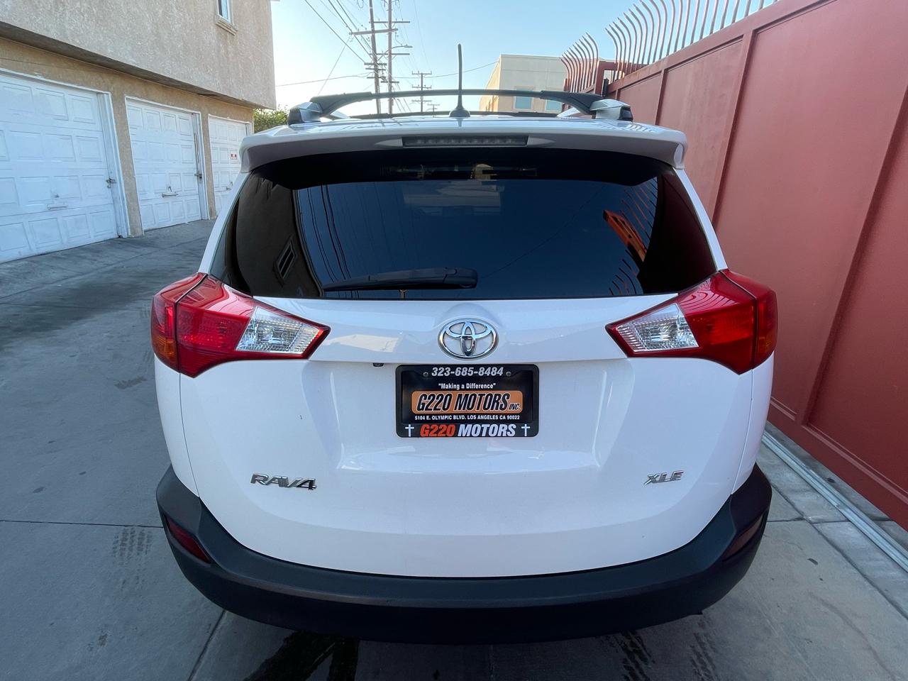 Toyota RAV4 XLE FWD 2014