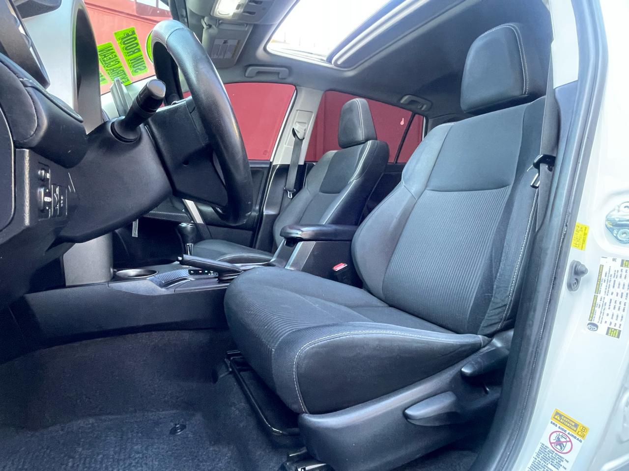 Toyota RAV4 XLE FWD 2014