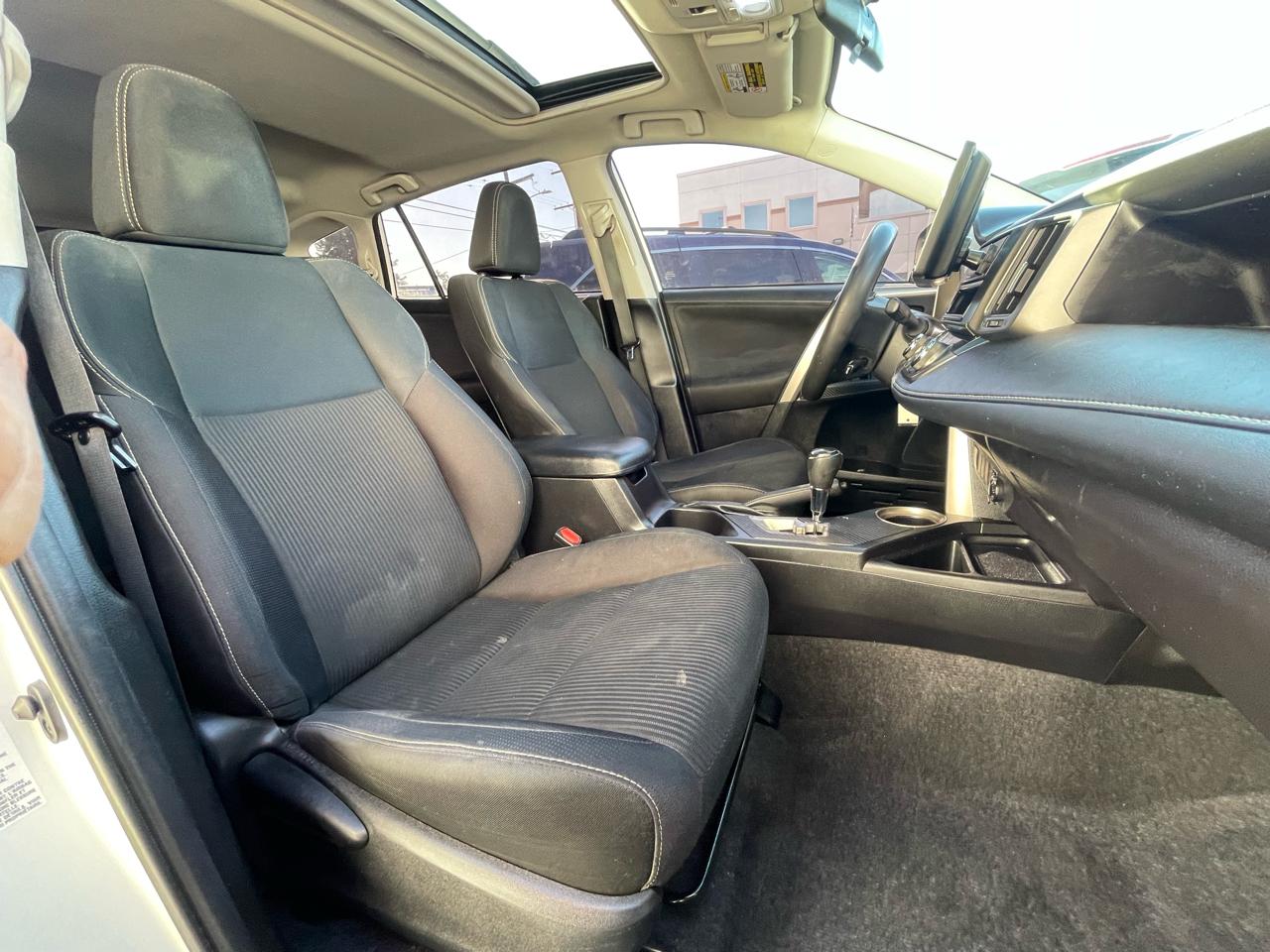 Toyota RAV4 XLE FWD 2014