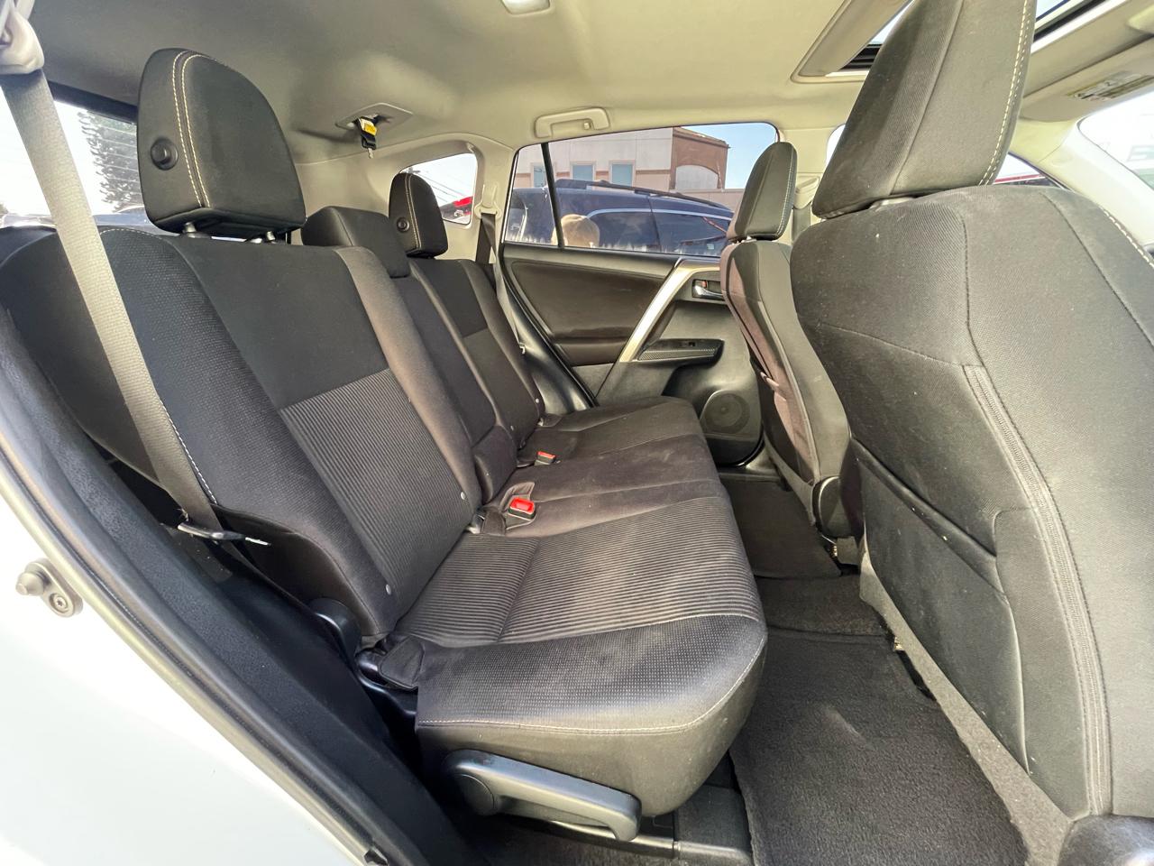 Toyota RAV4 XLE FWD 2014