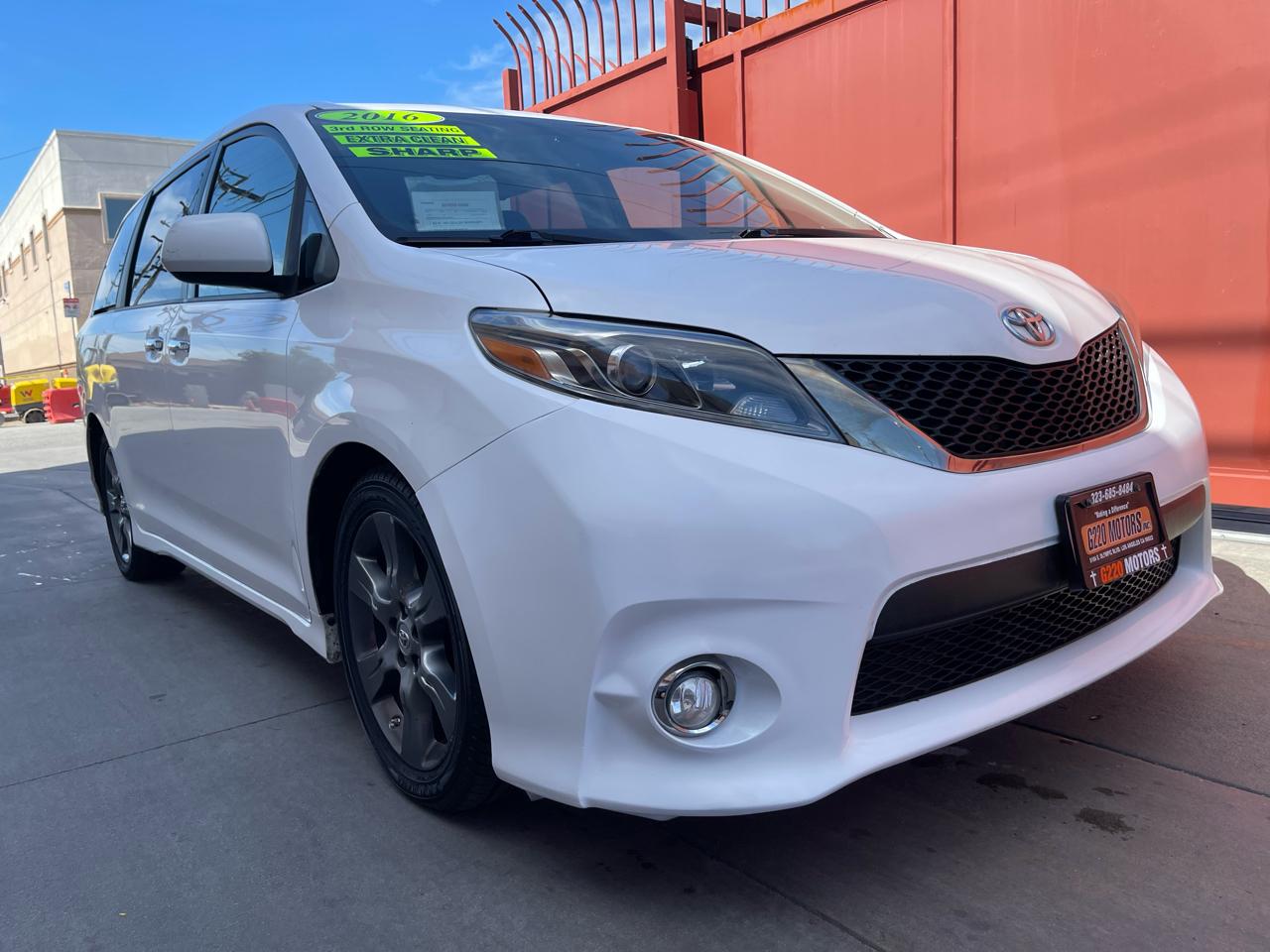 2016 Toyota Sienna SE FWD 8-Passenger FWD V6