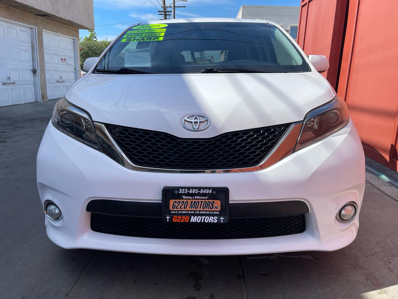 Toyota Sienna SE FWD 8-Passenger FWD V6 2016