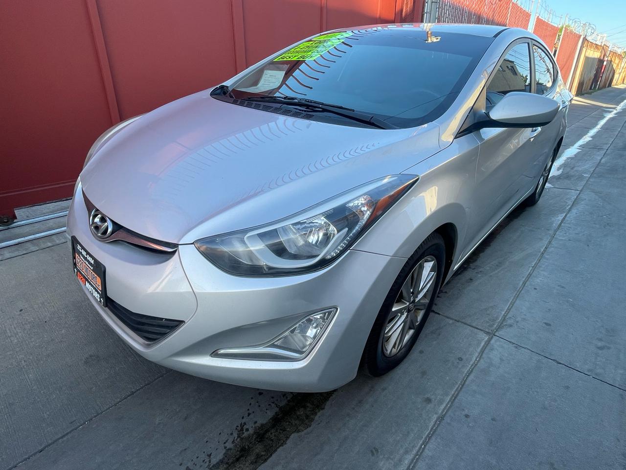 Hyundai Elantra SE 6AT 2015