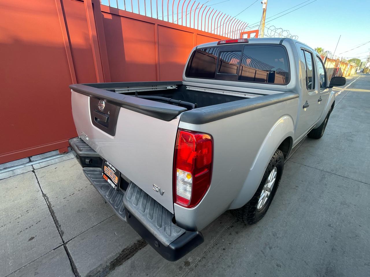 Nissan Frontier  2015