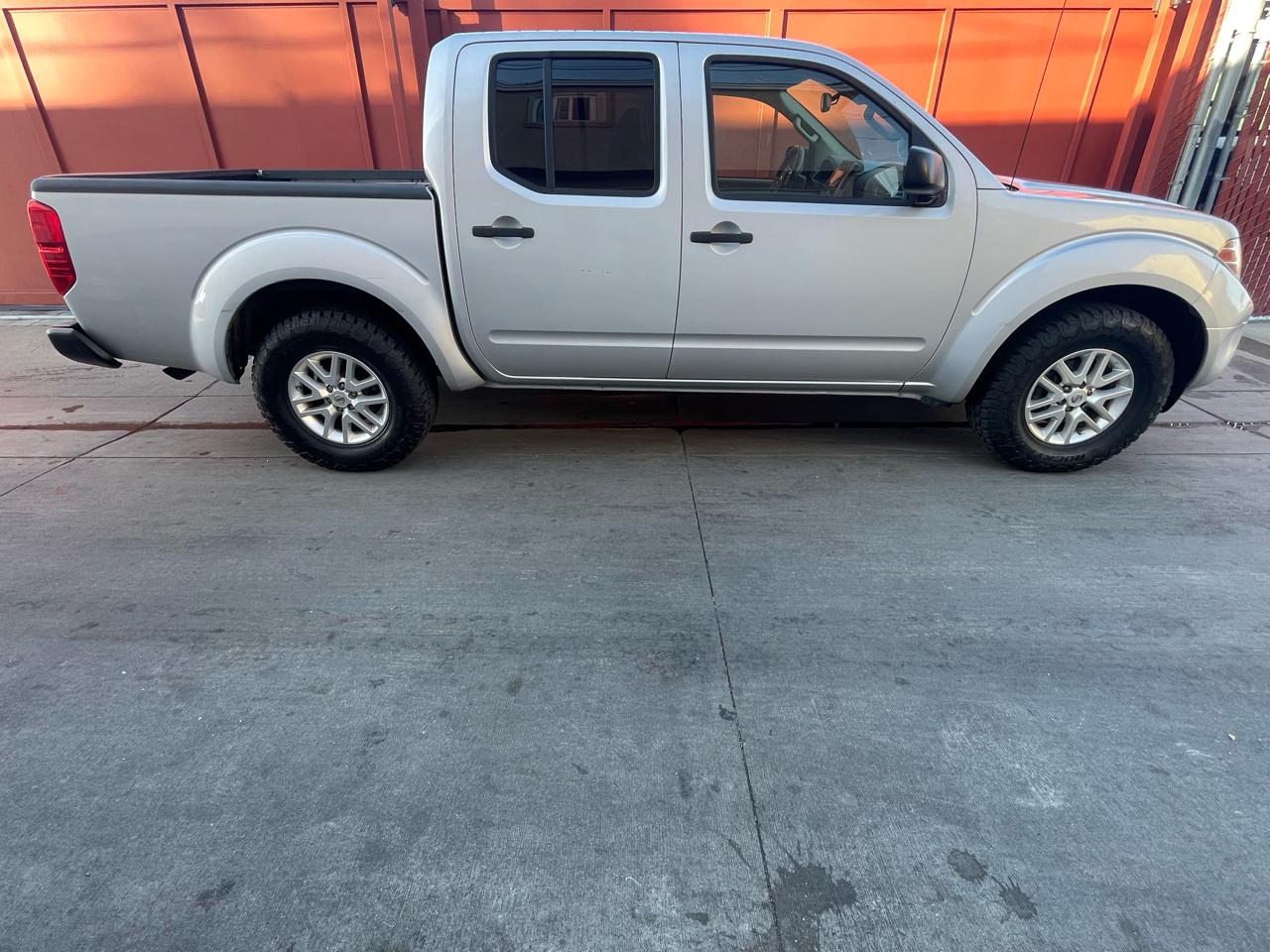 Nissan Frontier  2015