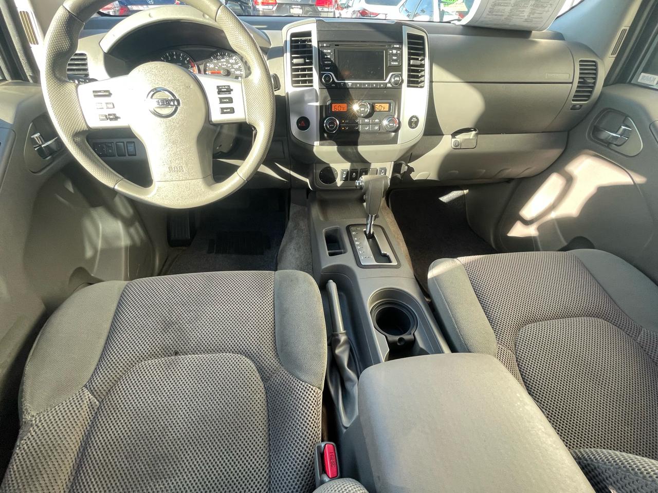 Nissan Frontier  2015