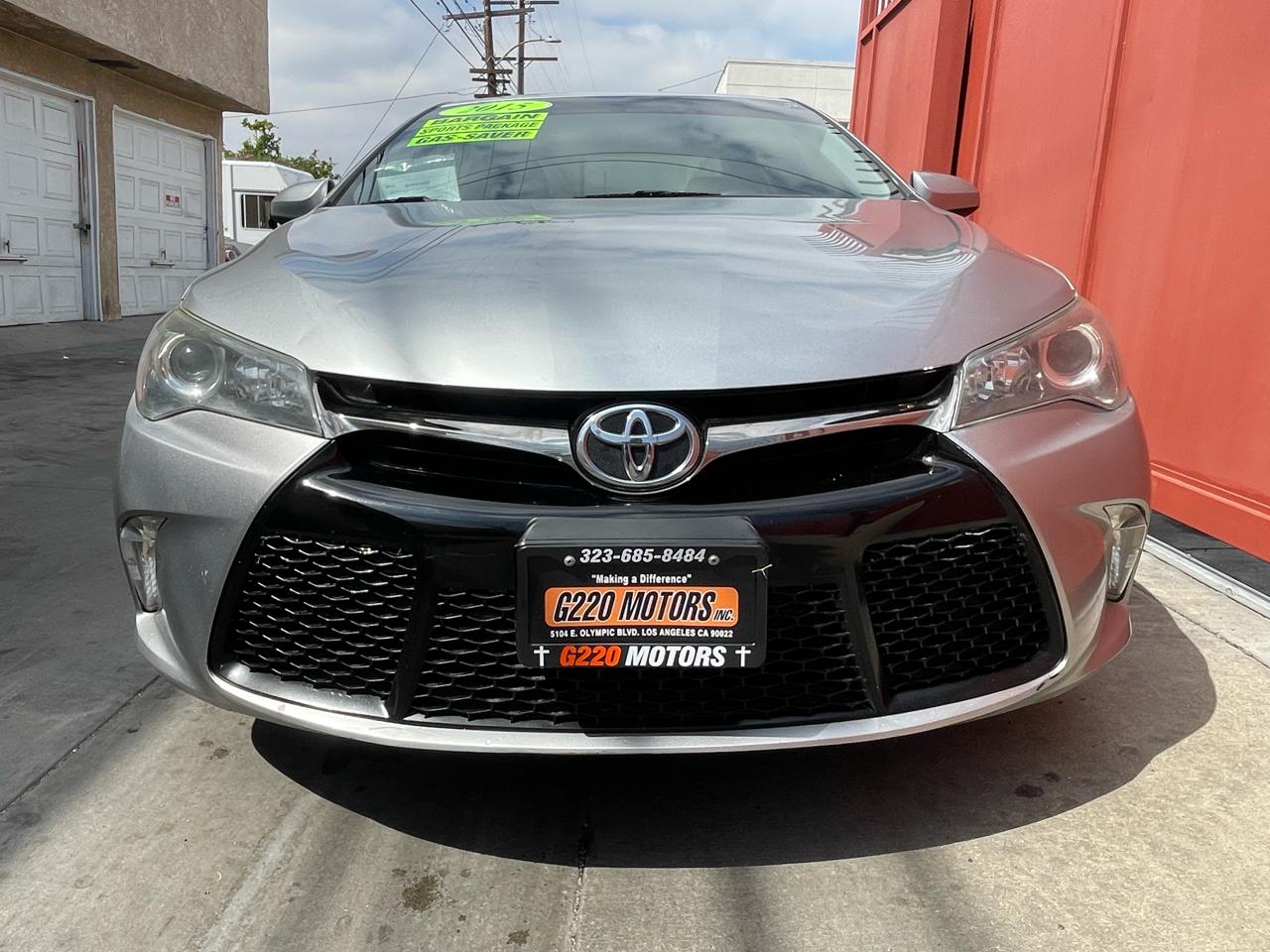 Toyota Camry SE 2015