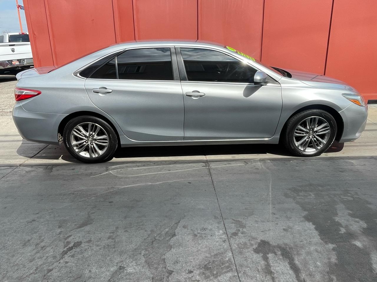 Toyota Camry SE 2015