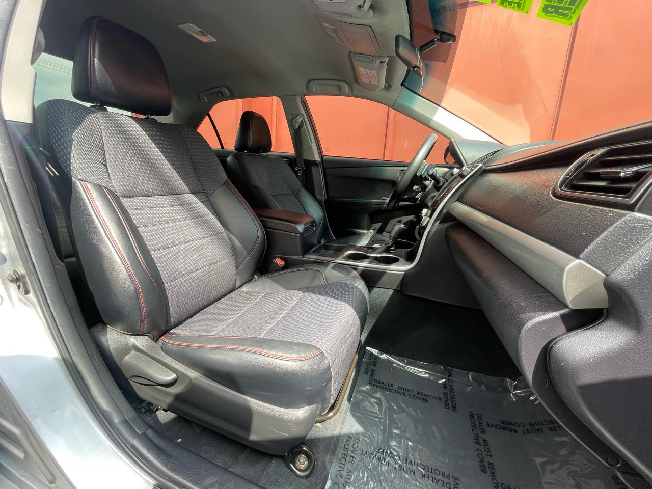 Toyota Camry SE 2015