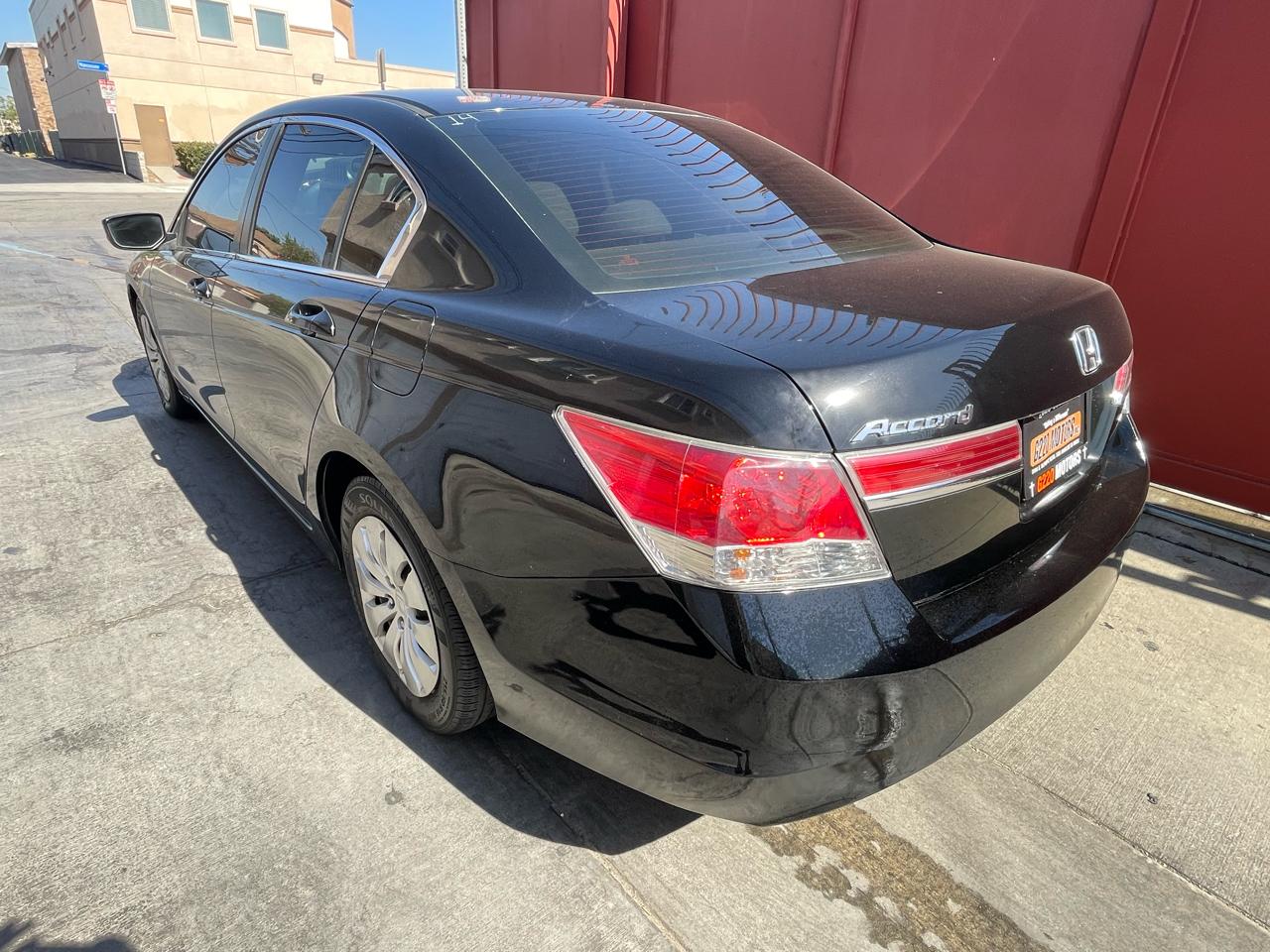 Honda Accord LX sedan AT 2012