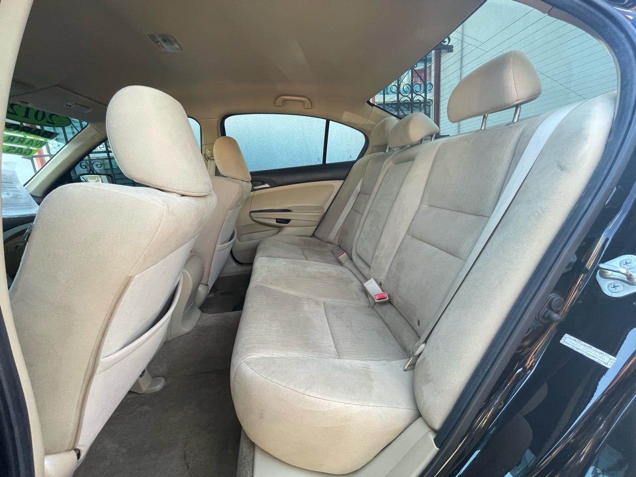 Honda Accord LX sedan AT 2012