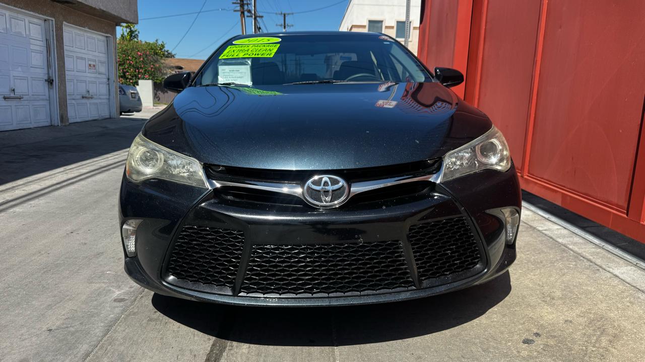 Toyota Camry SE 2015