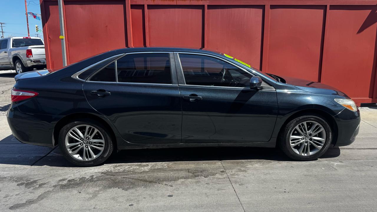 Toyota Camry SE 2015