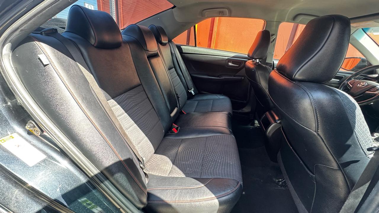 Toyota Camry SE 2015