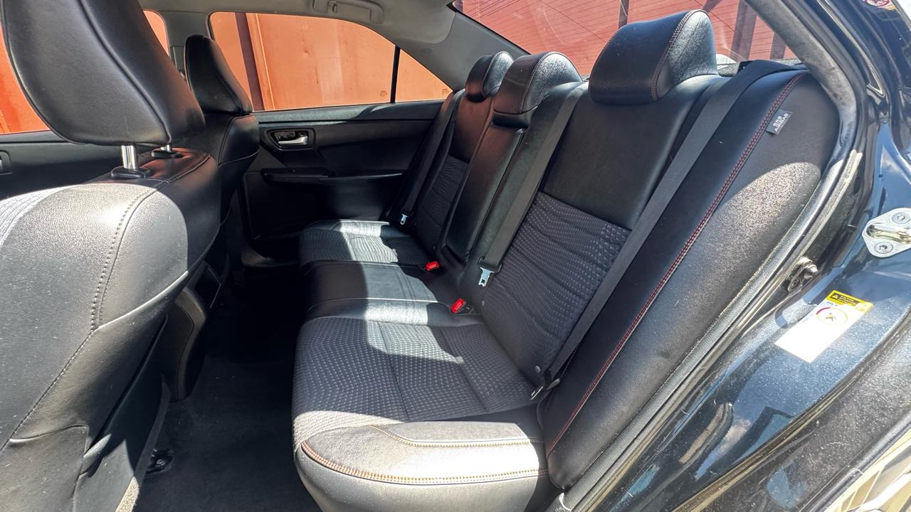 Toyota Camry SE 2015