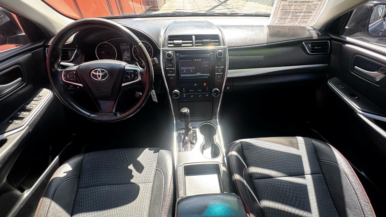 Toyota Camry SE 2015