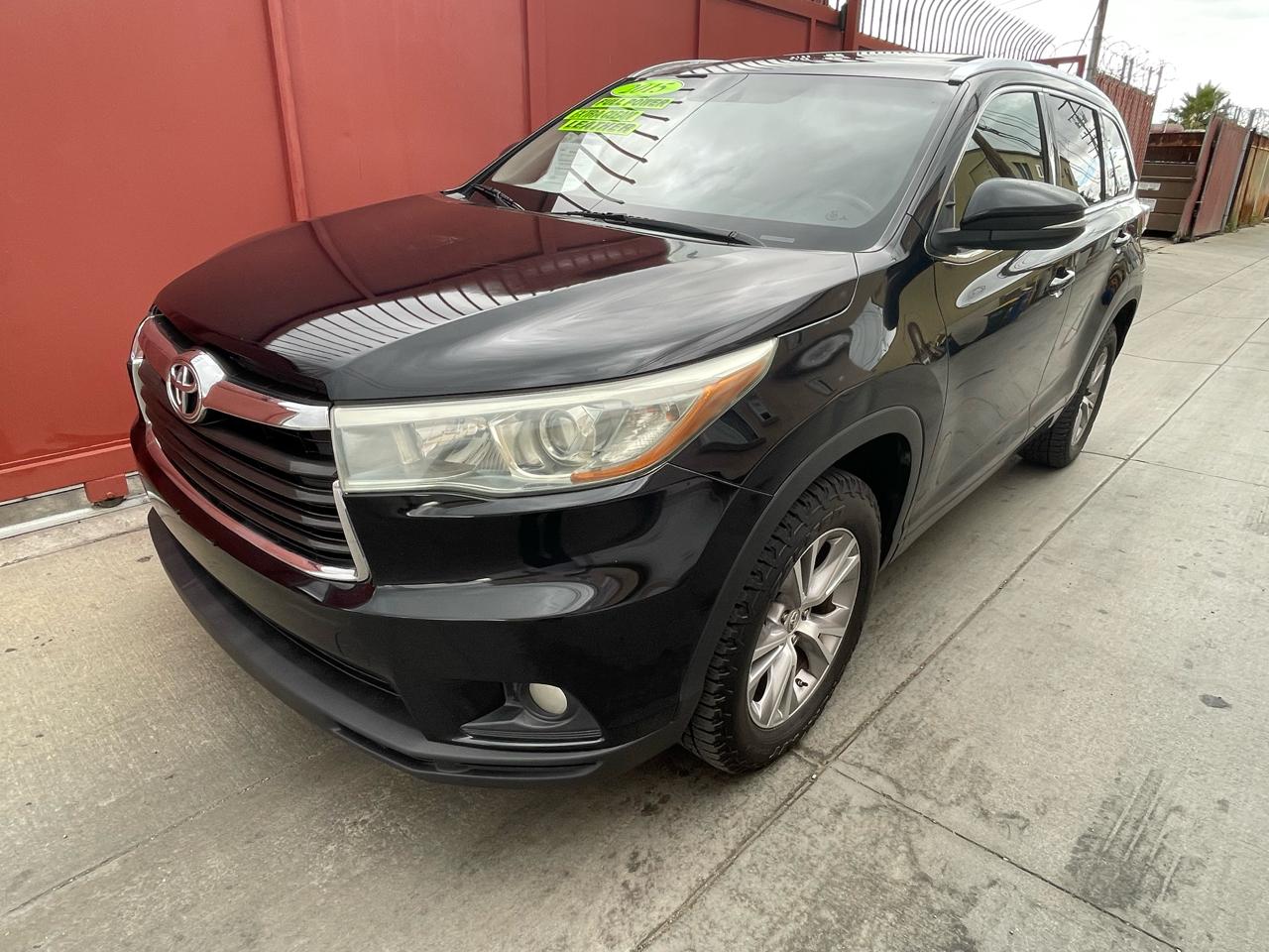 Toyota Highlander XLE FWD V6 2015