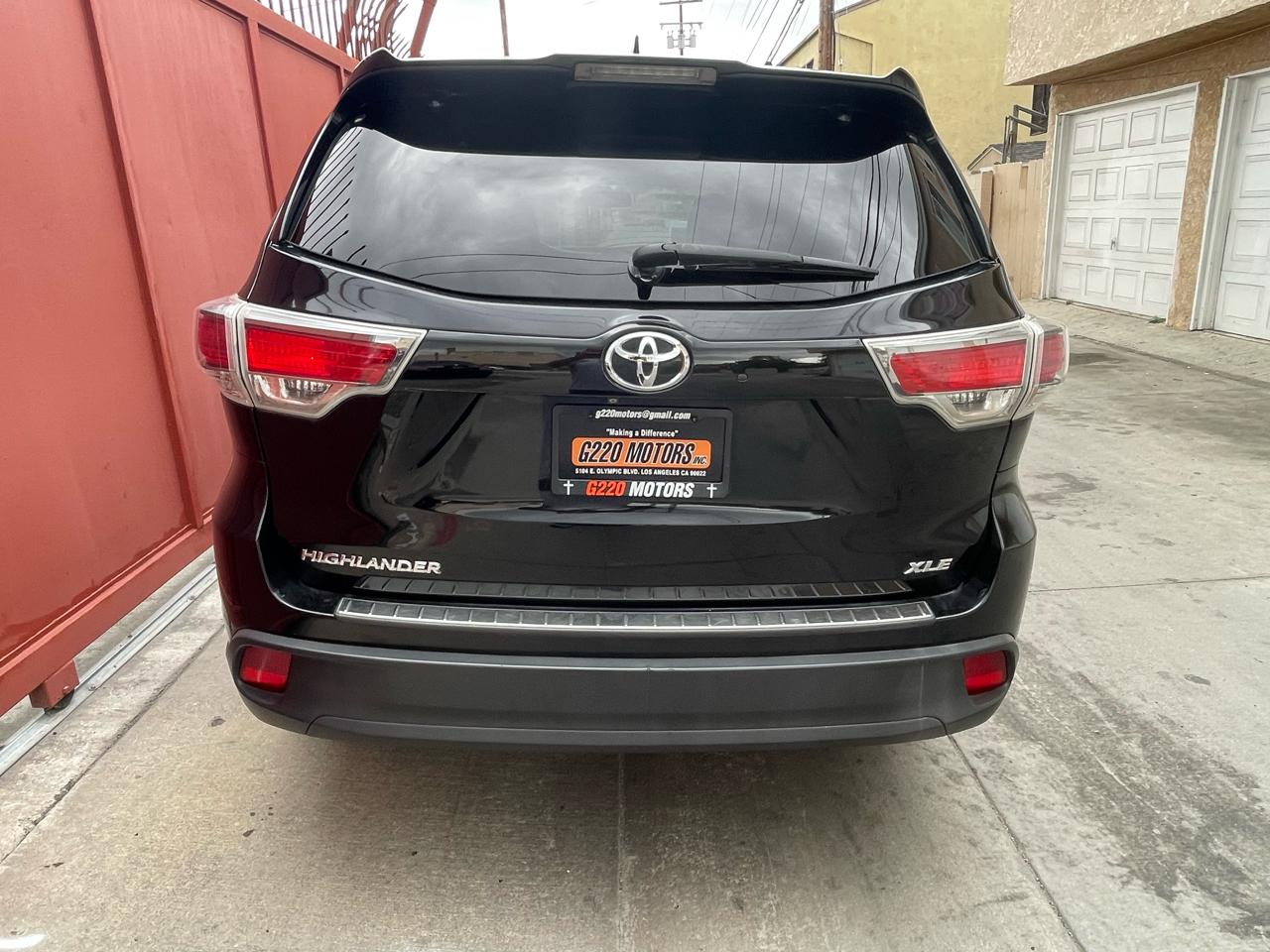 Toyota Highlander XLE FWD V6 2015