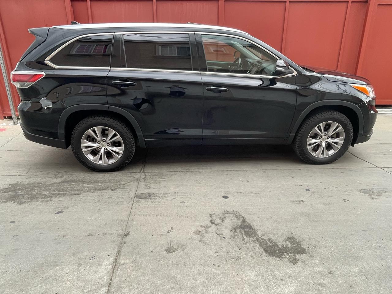 Toyota Highlander XLE FWD V6 2015