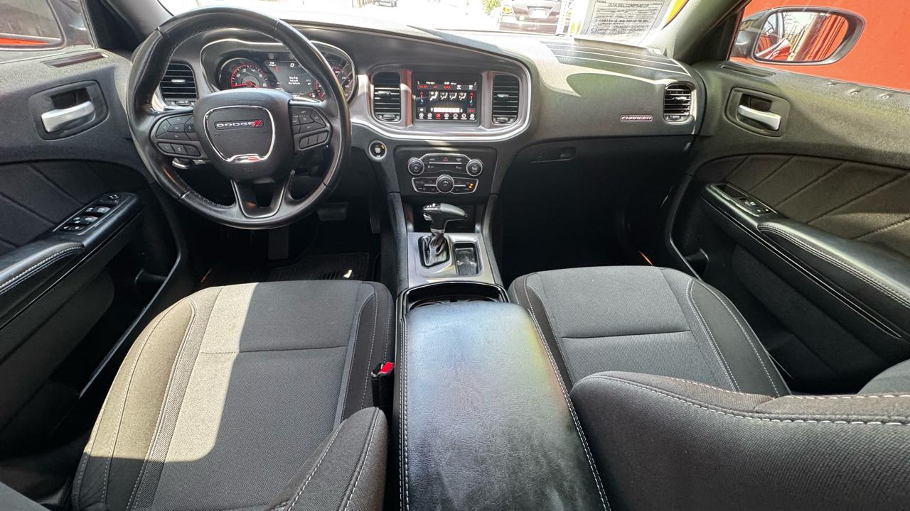 Dodge Charger SXT 2020