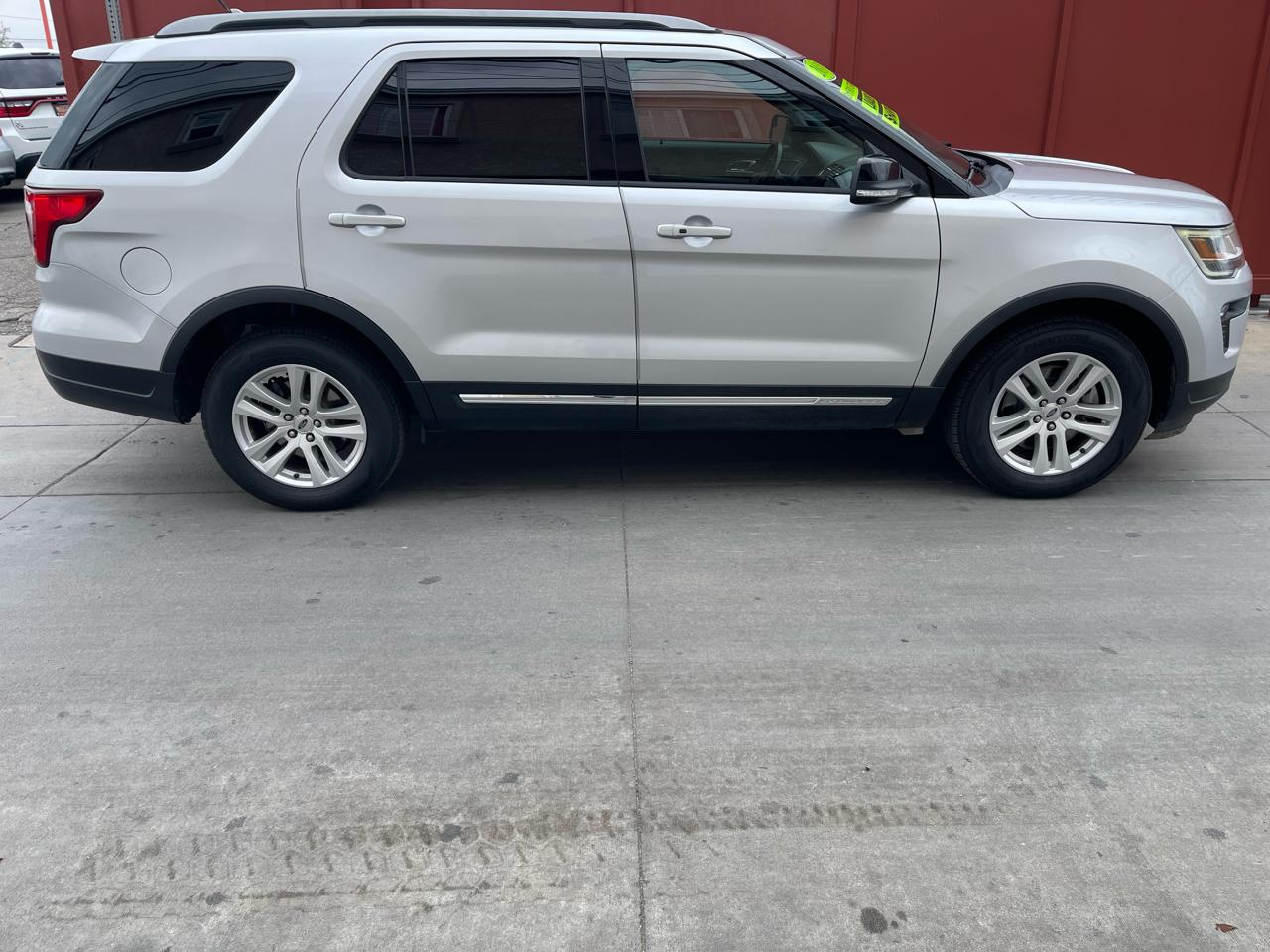 Ford Explorer XLT 4WD 2018