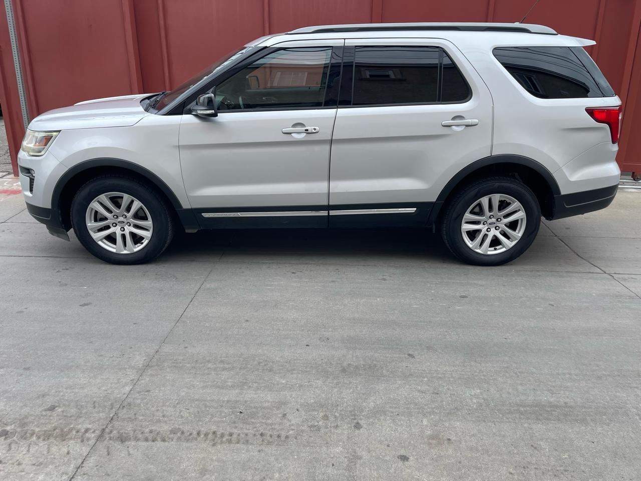 Ford Explorer XLT 4WD 2018