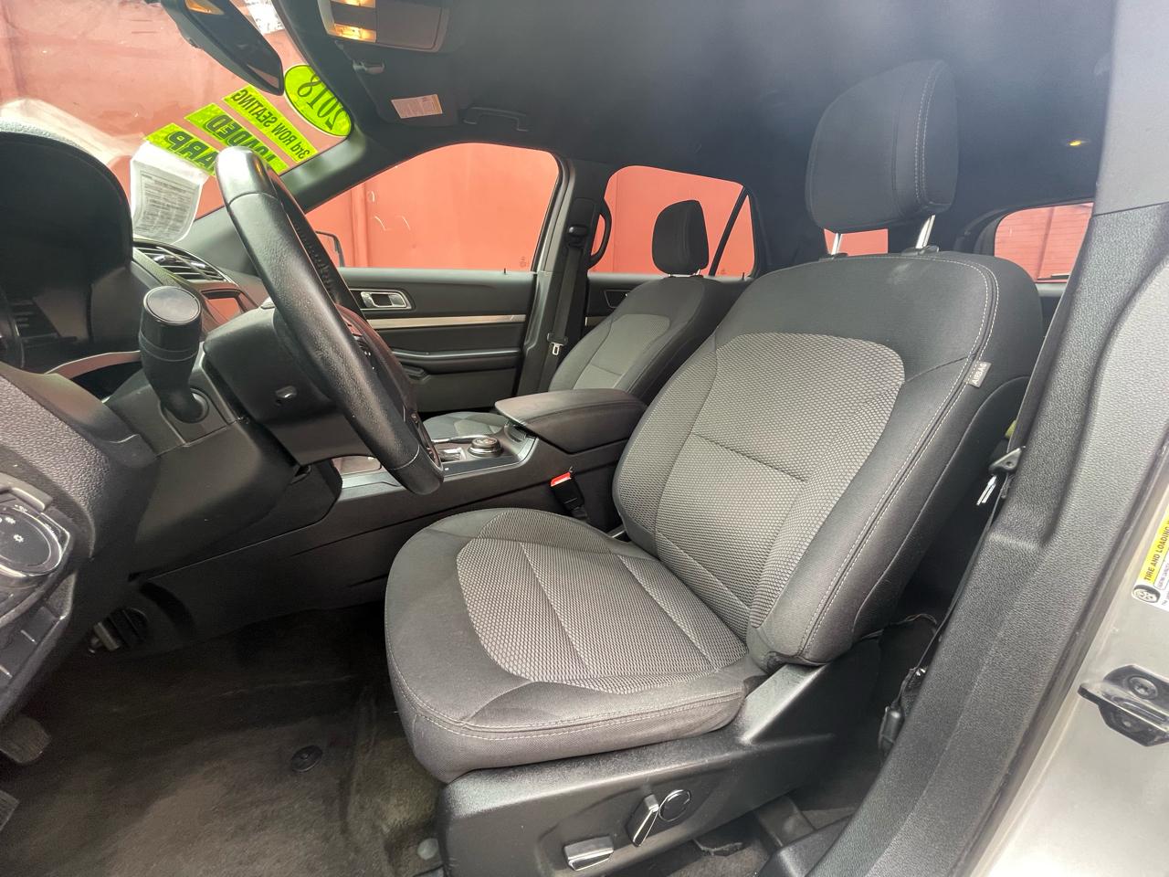 Ford Explorer XLT 4WD 2018