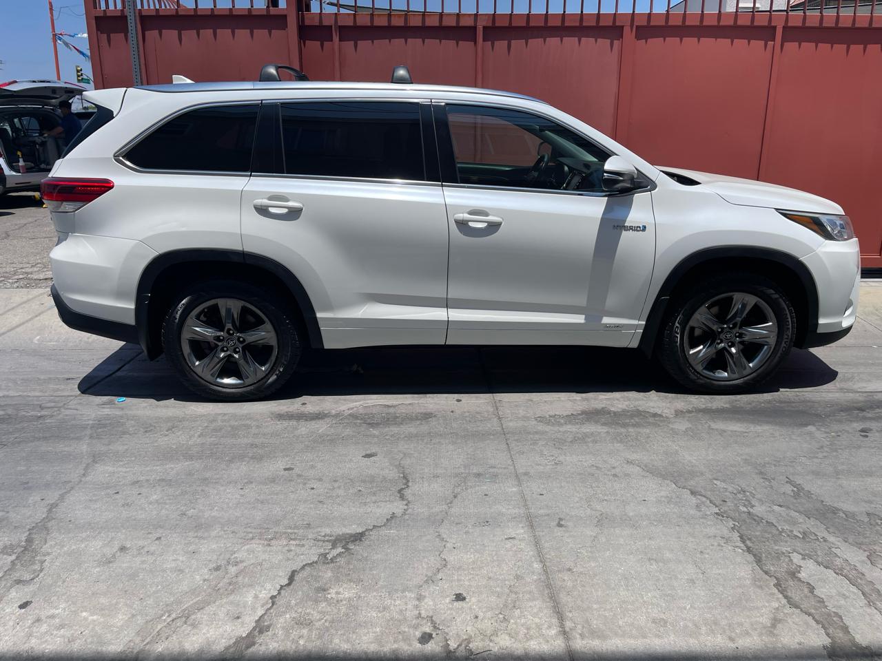Toyota Highlander Hybrid Limited Platinum AWD 2017