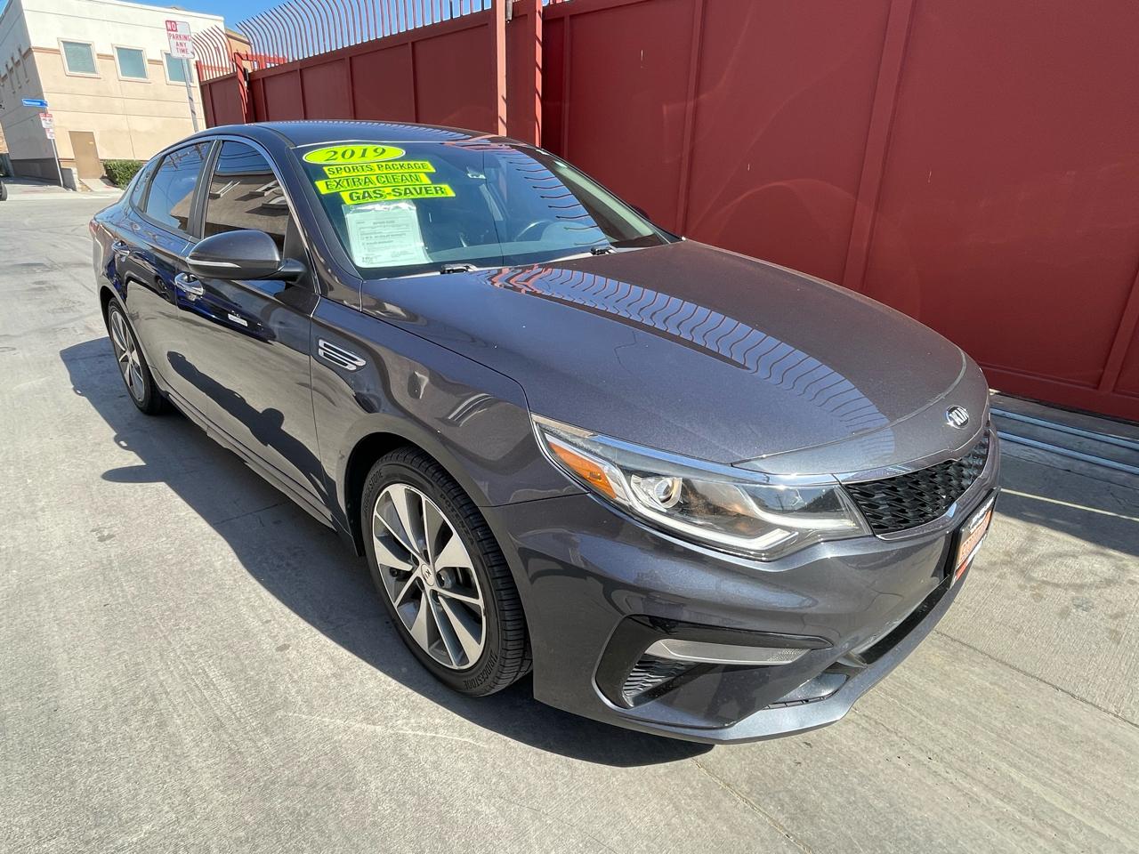 2019 Kia Optima S AT's photo